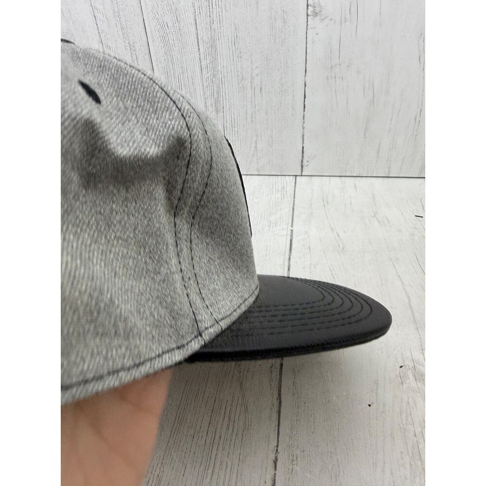 Destiny 2 Raid Snapback Black Faux Leather Brim Gray Hat Skull Sword Bungie - Picture 6 of 8